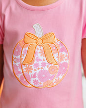 Load image into Gallery viewer, Pumpkin Petals Applique Ruffle Short Set
