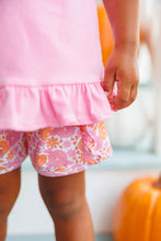 Load image into Gallery viewer, Pumpkin Petals Applique Ruffle Short Set
